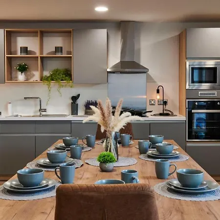Modern Ensuite Bedrooms With Shared Kitchen At York House In Nottingham For Students Only Exterior photo