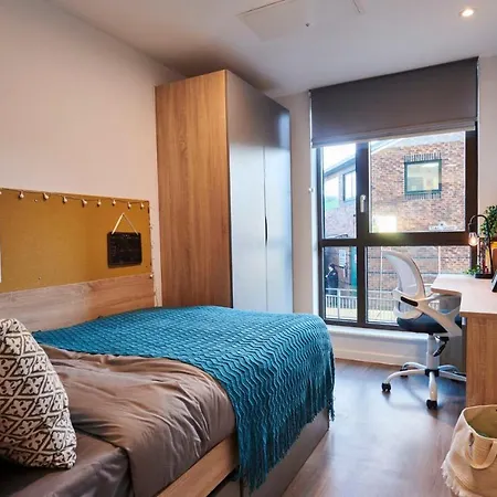 Modern Ensuite Bedrooms With Shared Kitchen At York House In Nottingham For Students Only Exterior photo