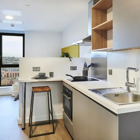 Modern Ensuite Bedrooms With Shared Kitchen At York House In Nottingham For Students Only Exterior photo