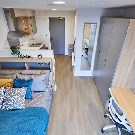 Modern Ensuite Bedrooms With Shared Kitchen At York House In Nottingham For Students Only Exterior photo