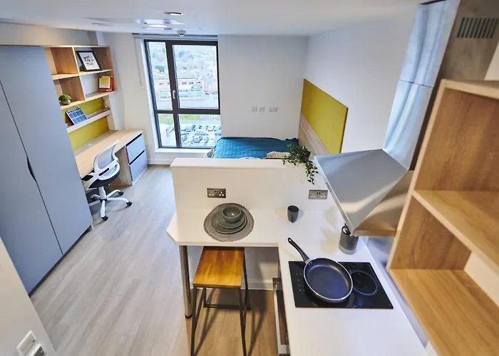 Modern Ensuite Bedrooms With Shared Kitchen At York House In Nottingham For Students Only